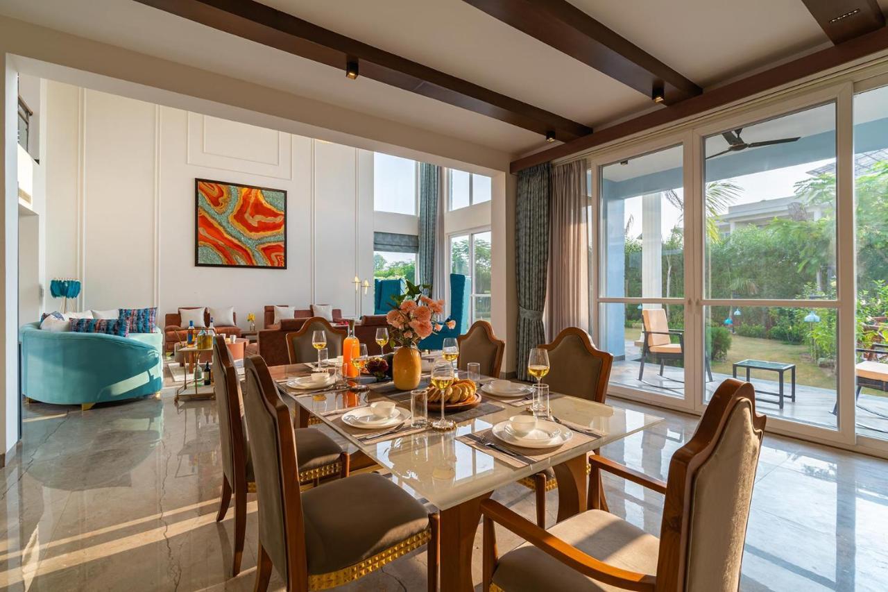Stayvista At Serenity Farms With Pool, Lawn, Bonfire & Bbq Sohna 外观 照片
