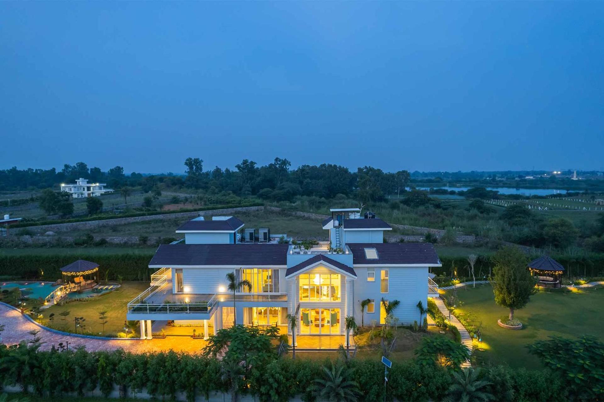 Stayvista At Serenity Farms With Pool, Lawn, Bonfire & Bbq Sohna 外观 照片